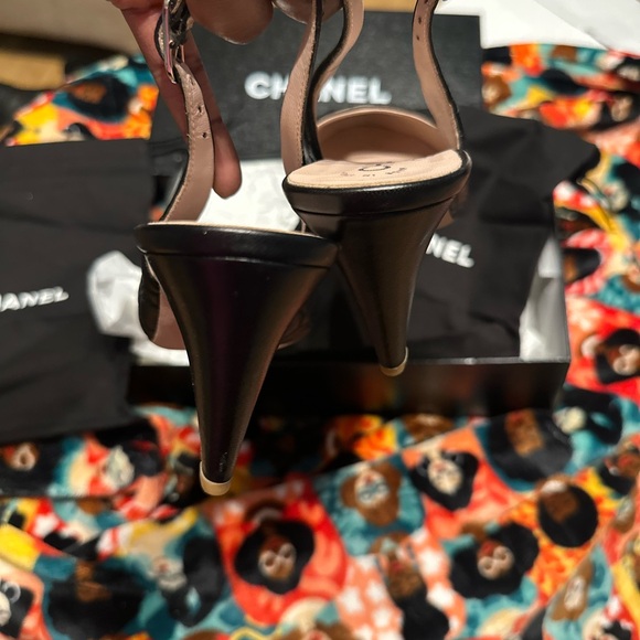 🖤🖤CHANEL 🖤🖤 NWT!! Black Quilted Slingback Heels - Picture 6 of 10